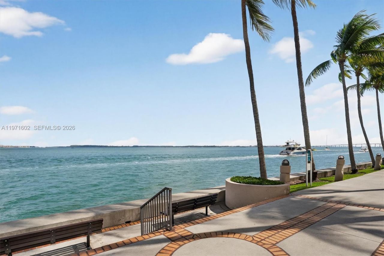 540 Brickell Key Dr , Unit 414, Miami, FL 33131 Photo