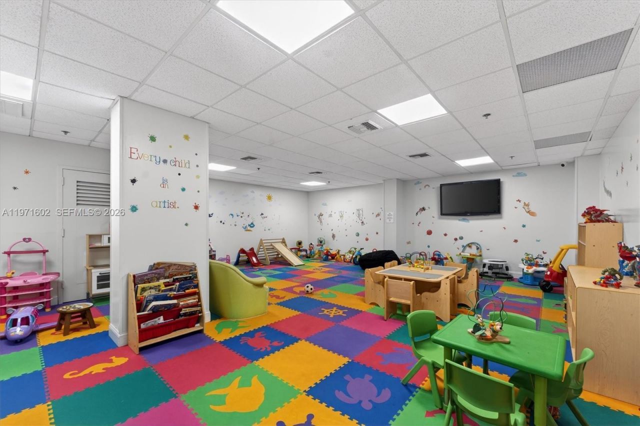 540 Brickell Key Dr , Unit 414, Miami, FL 33131 Photo