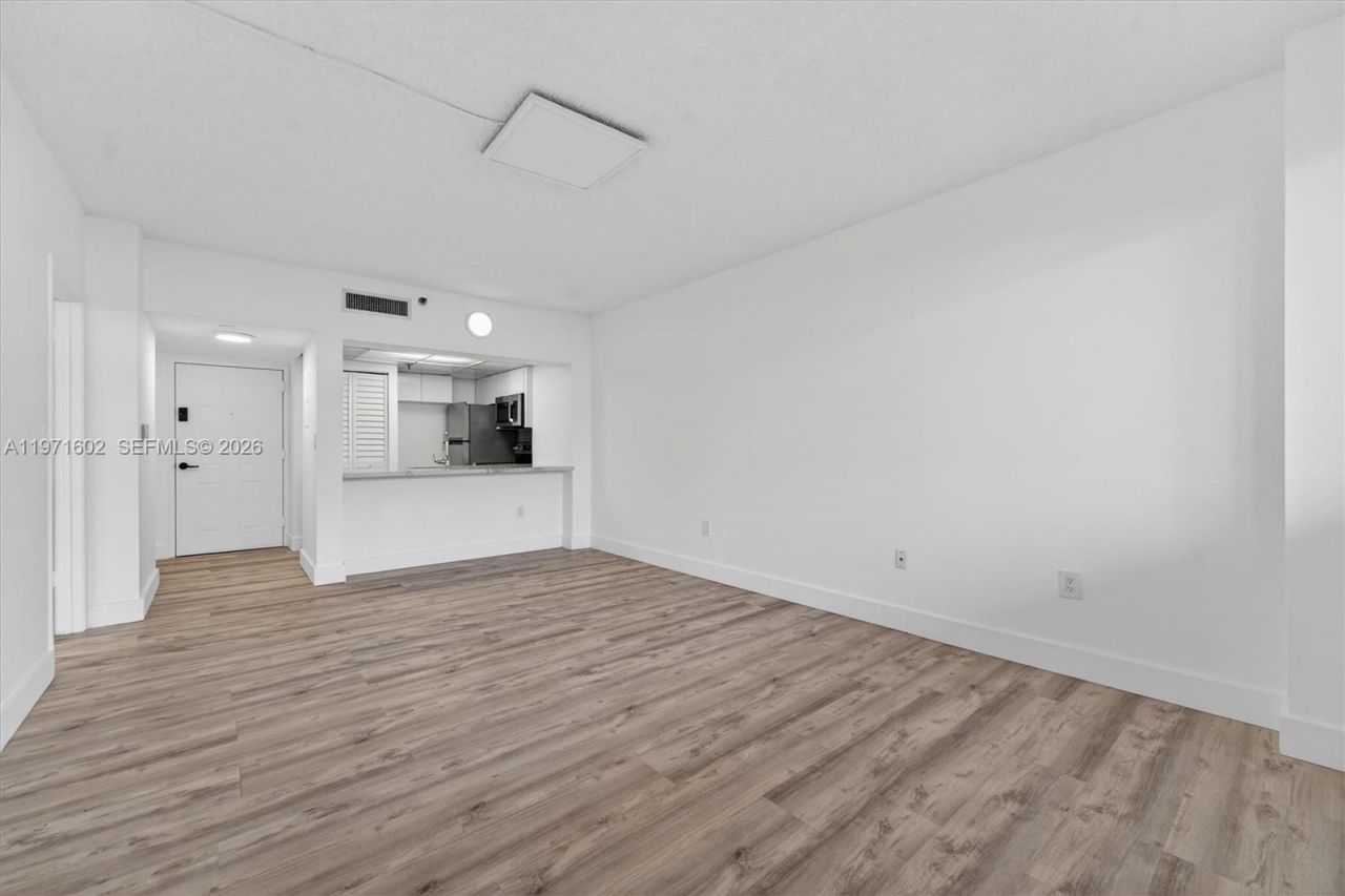 540 Brickell Key Dr , Unit 414, Miami, FL 33131 Photo