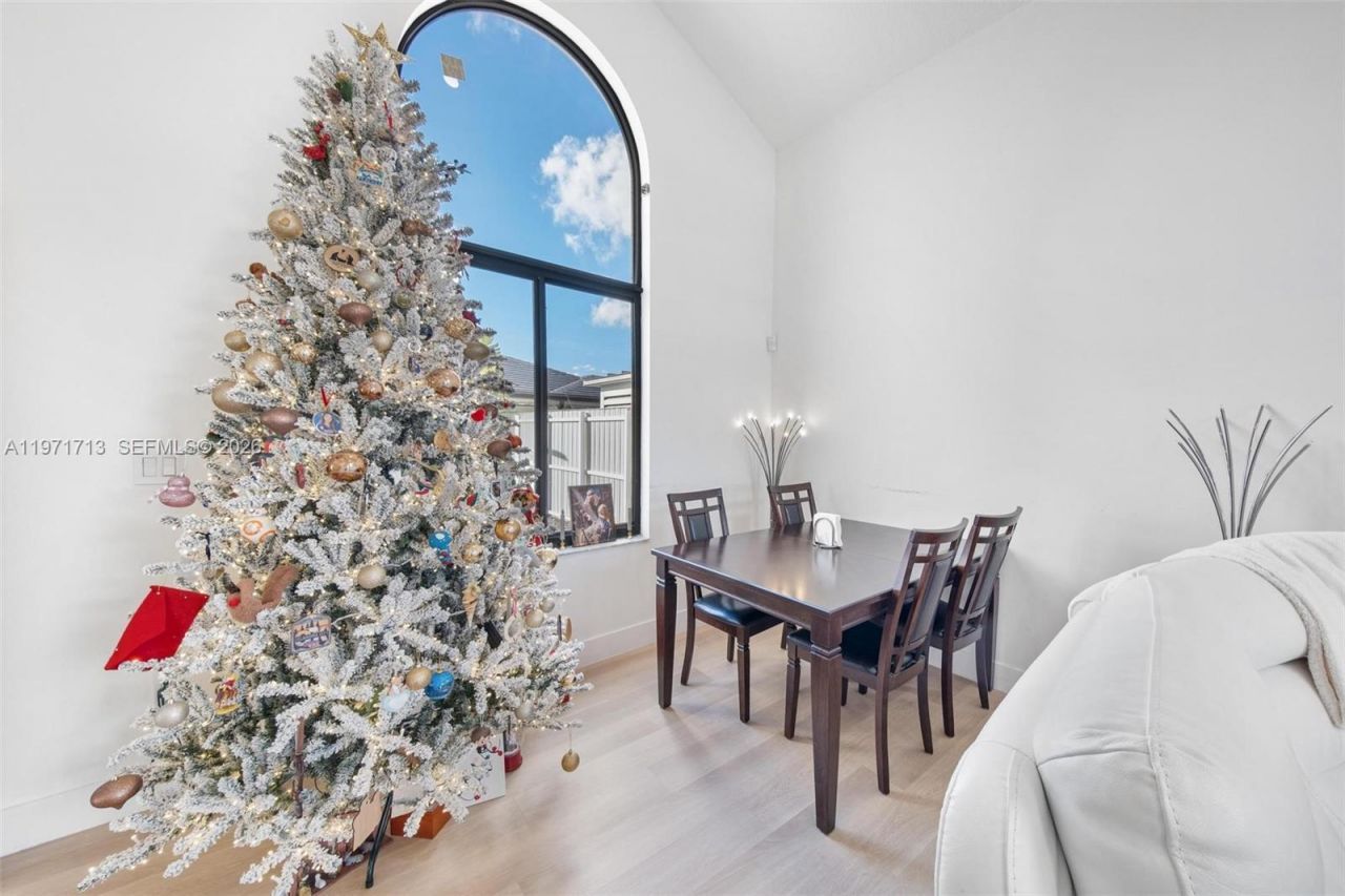 1140 SW 85th Ct, Miami, FL 33144 Photo