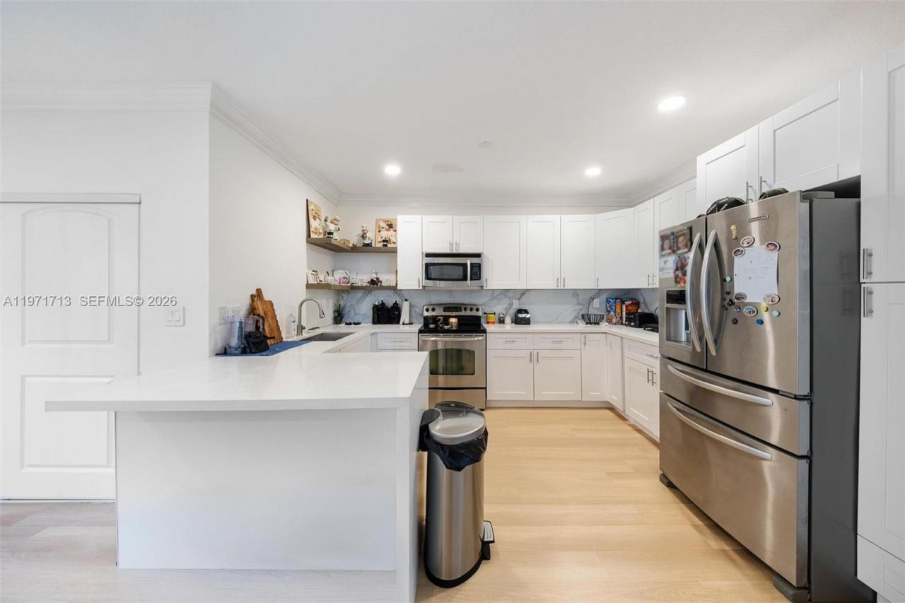 1140 SW 85th Ct, Miami, FL 33144 Photo