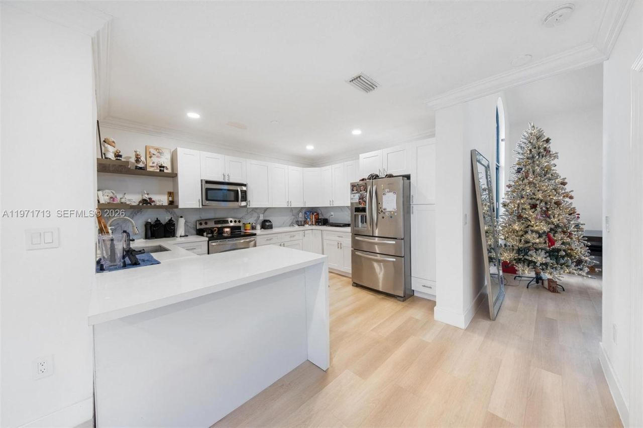 1140 SW 85th Ct, Miami, FL 33144 Photo