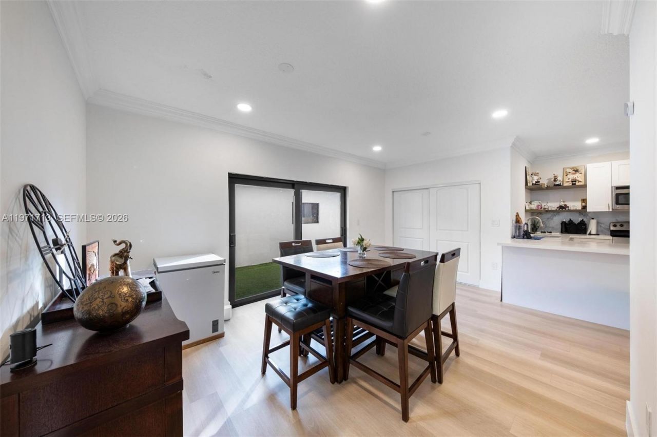 1140 SW 85th Ct, Miami, FL 33144 Photo