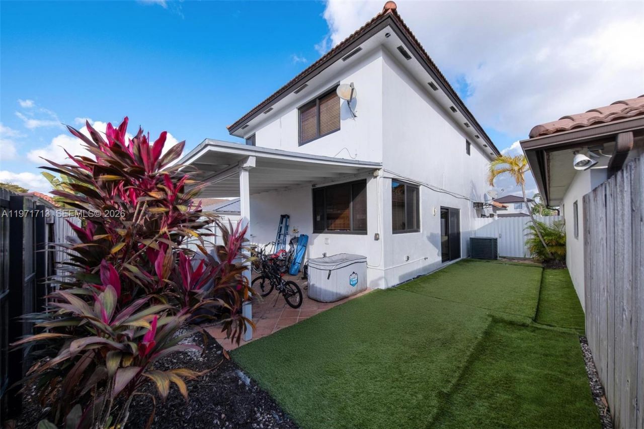 1140 SW 85th Ct, Miami, FL 33144 Photo