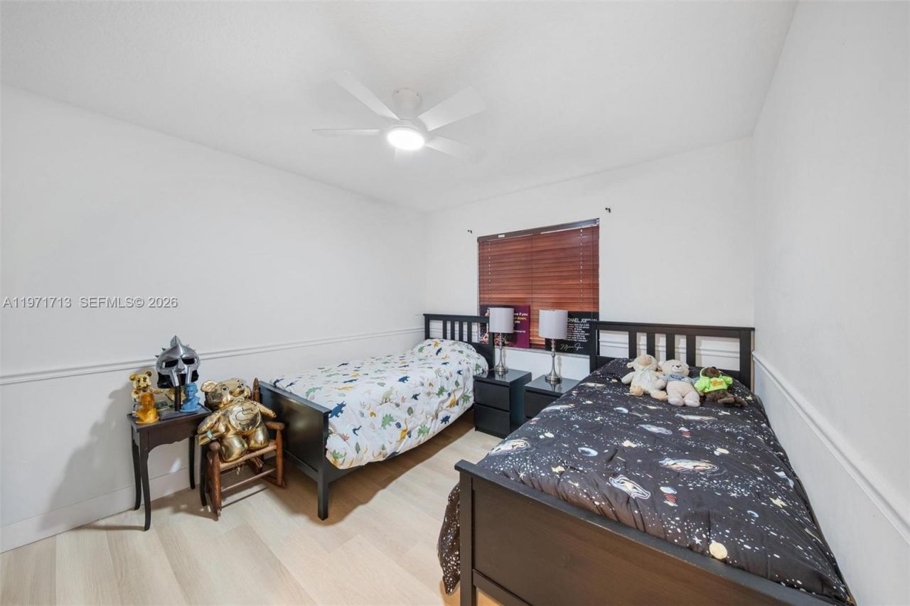 1140 SW 85th Ct, Miami, FL 33144 Photo