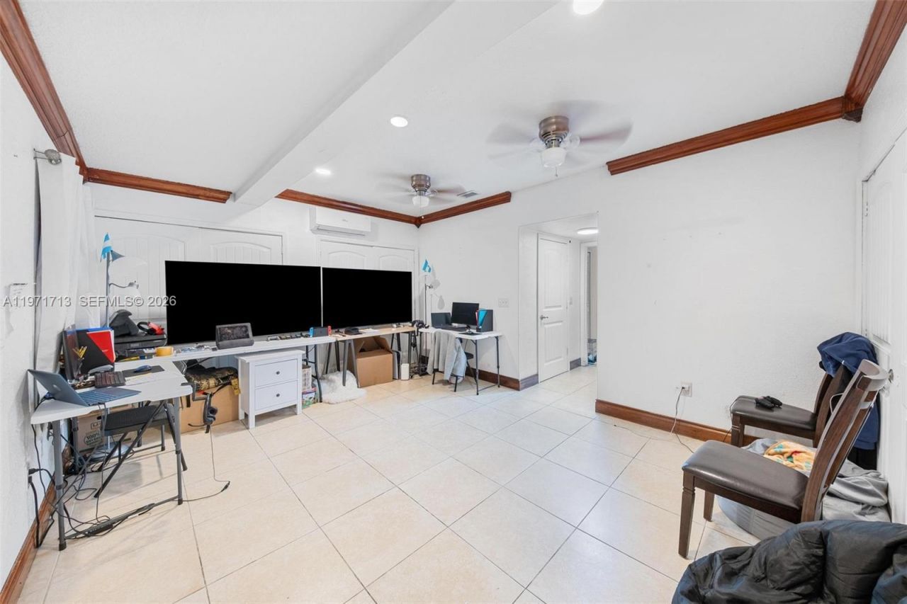 1140 SW 85th Ct, Miami, FL 33144 Photo