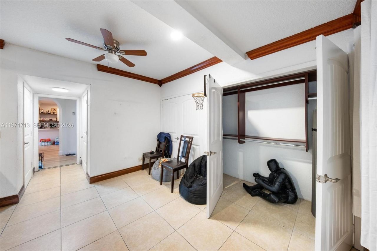 1140 SW 85th Ct, Miami, FL 33144 Photo