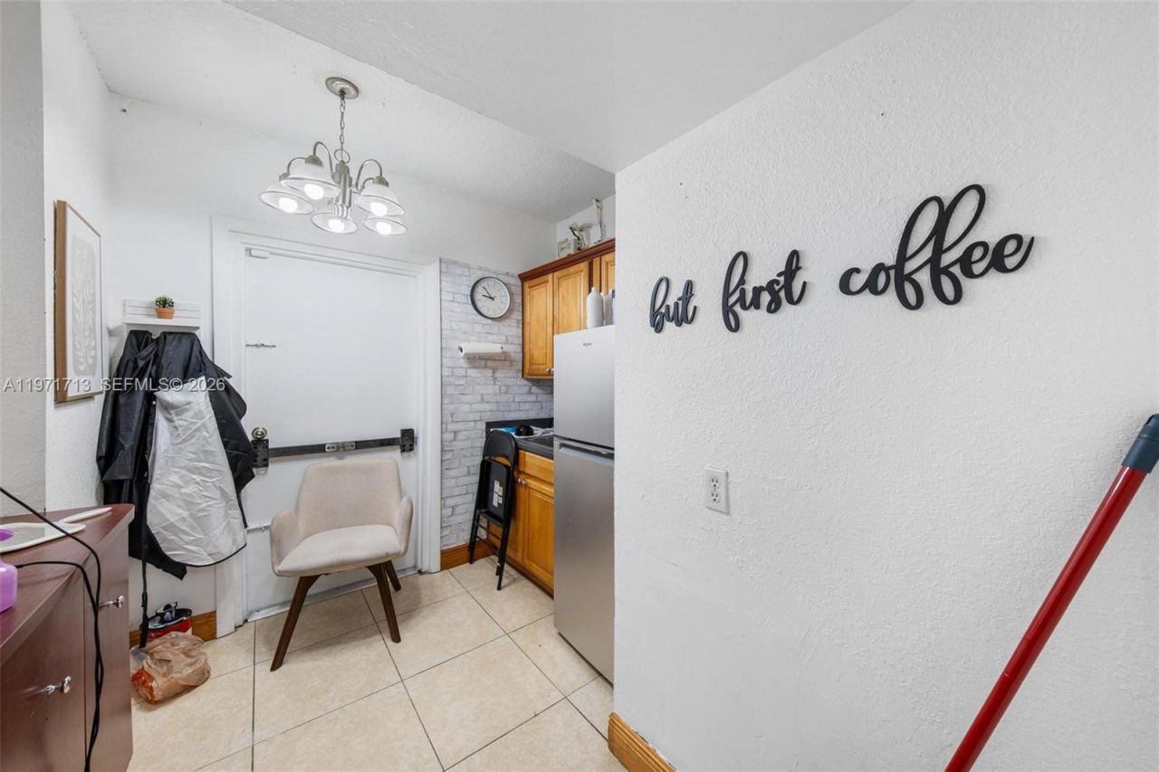 1140 SW 85th Ct, Miami, FL 33144 Photo