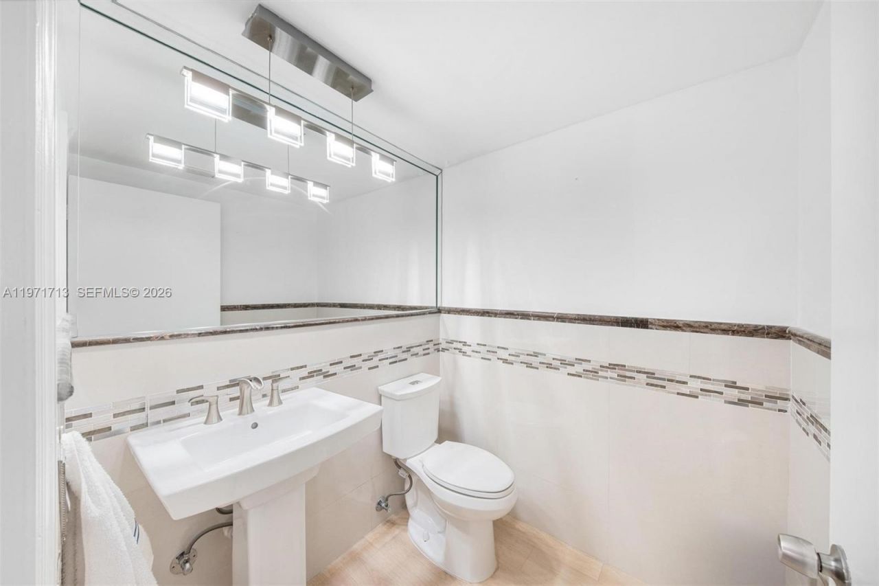 1140 SW 85th Ct, Miami, FL 33144 Photo