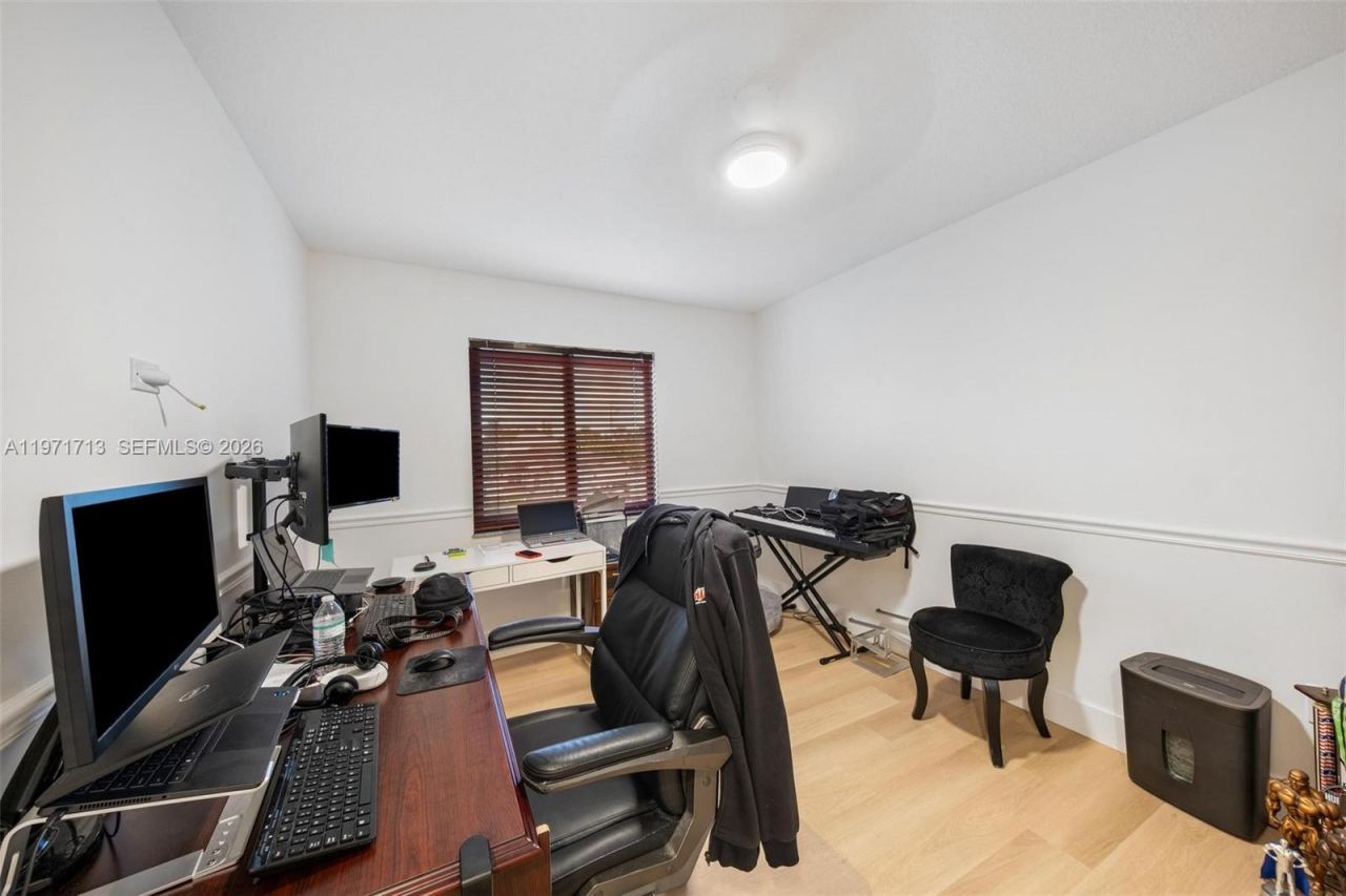 1140 SW 85th Ct, Miami, FL 33144 Photo