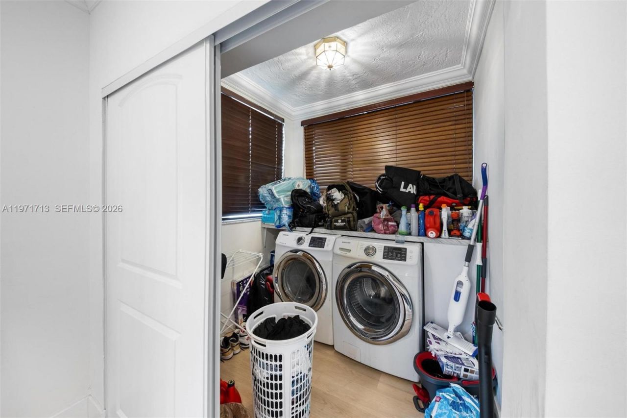 1140 SW 85th Ct, Miami, FL 33144 Photo