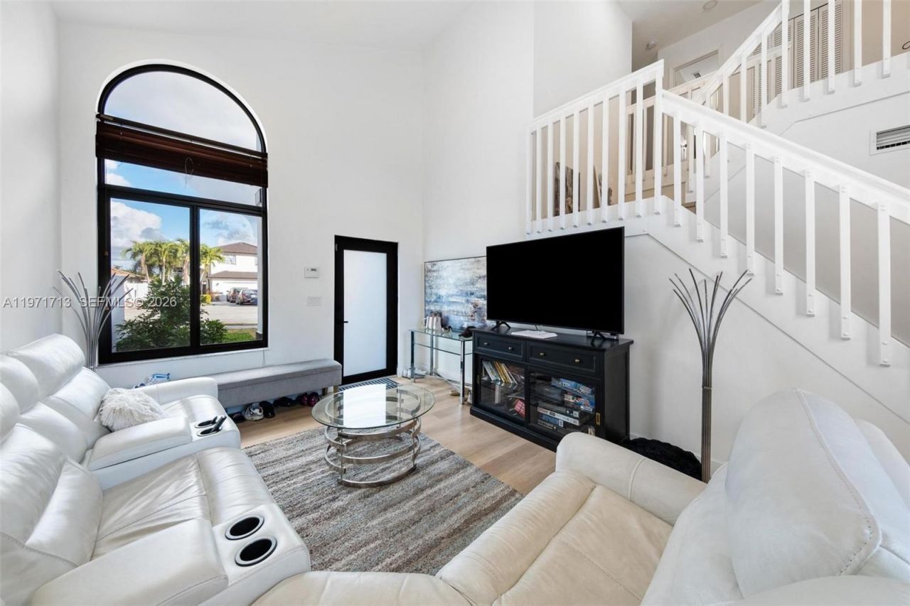 1140 SW 85th Ct, Miami, FL 33144 Photo