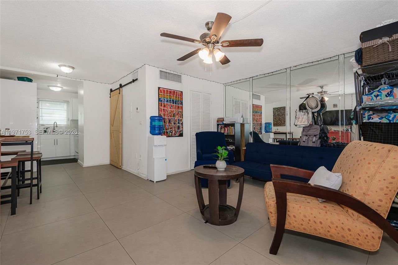 1732 Meridian Ave , Unit 203, Miami Beach, FL 33139 Photo