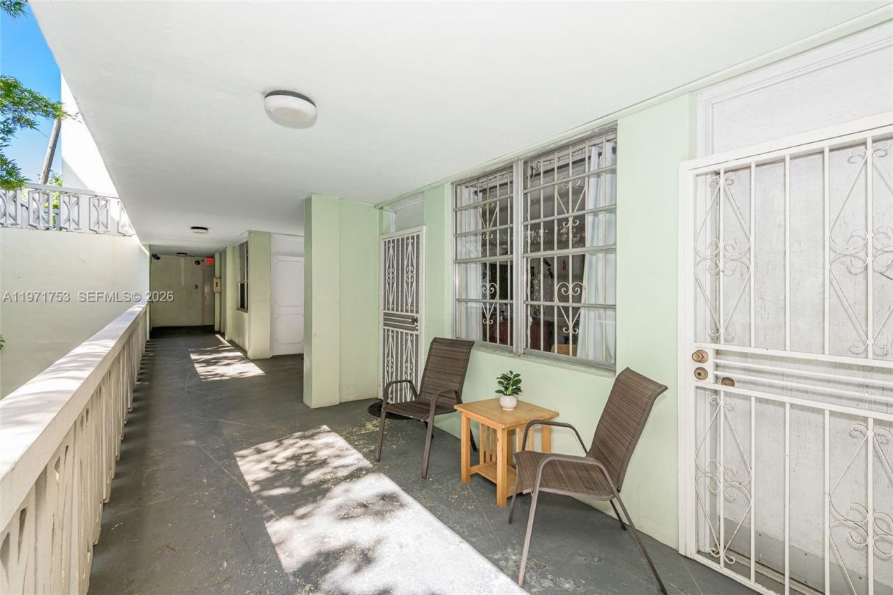 1732 Meridian Ave , Unit 203, Miami Beach, FL 33139 Photo