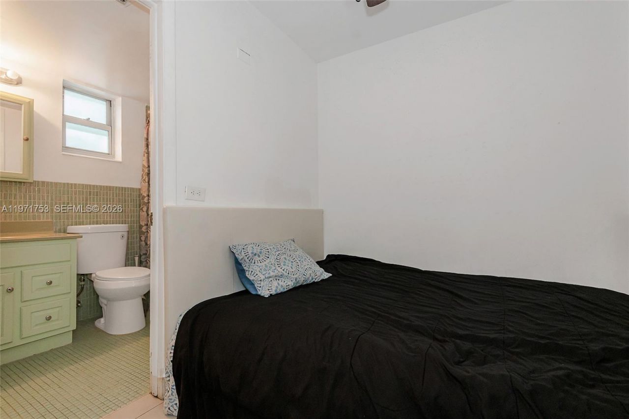 1732 Meridian Ave , Unit 203, Miami Beach, FL 33139 Photo