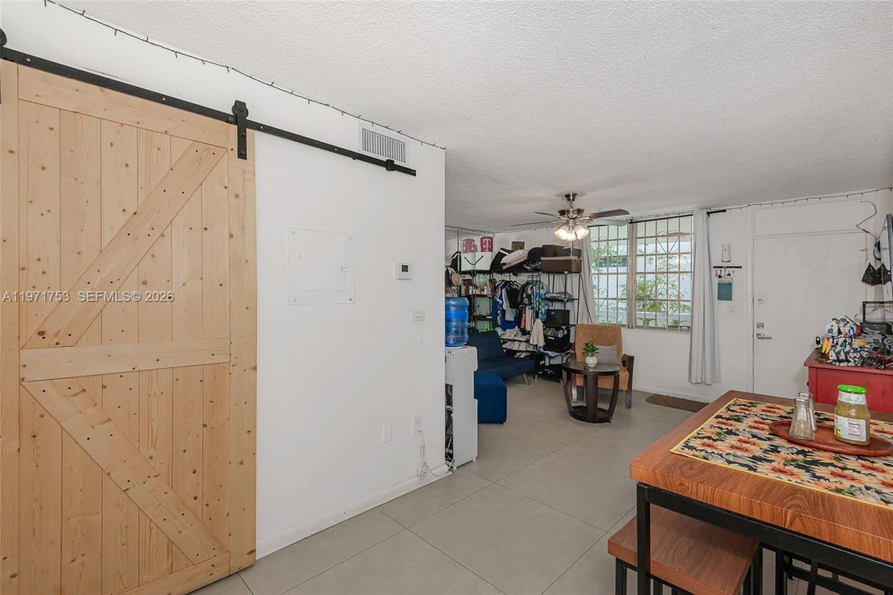 1732 Meridian Ave , Unit 203, Miami Beach, FL 33139 Photo