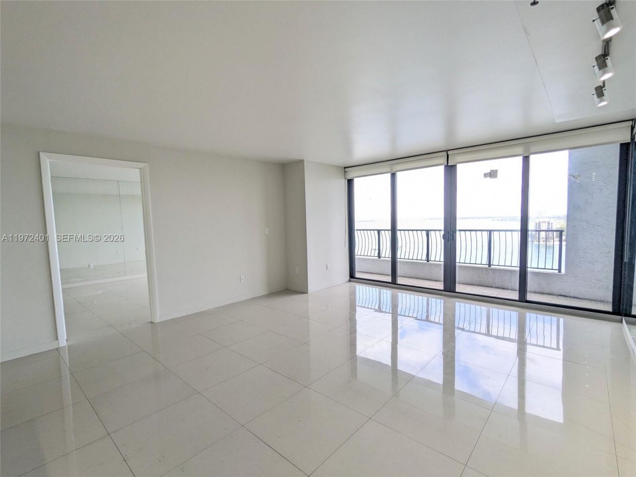 555 NE 15th St , Unit 20B, Miami, FL 33132 Photo