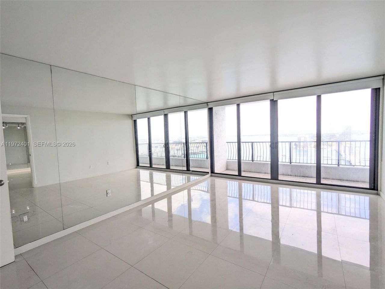 555 NE 15th St , Unit 20B, Miami, FL 33132 Photo