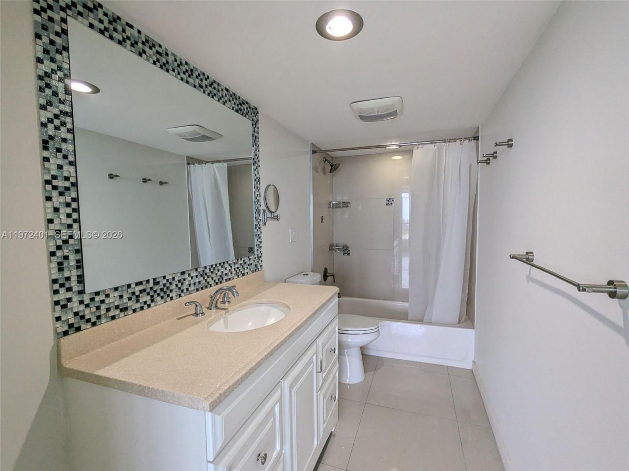 555 NE 15th St , Unit 20B, Miami, FL 33132 Photo