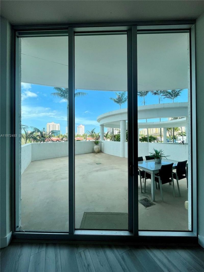 3029 NE 188th St, Unit 411, Aventura, FL 33180 Photo