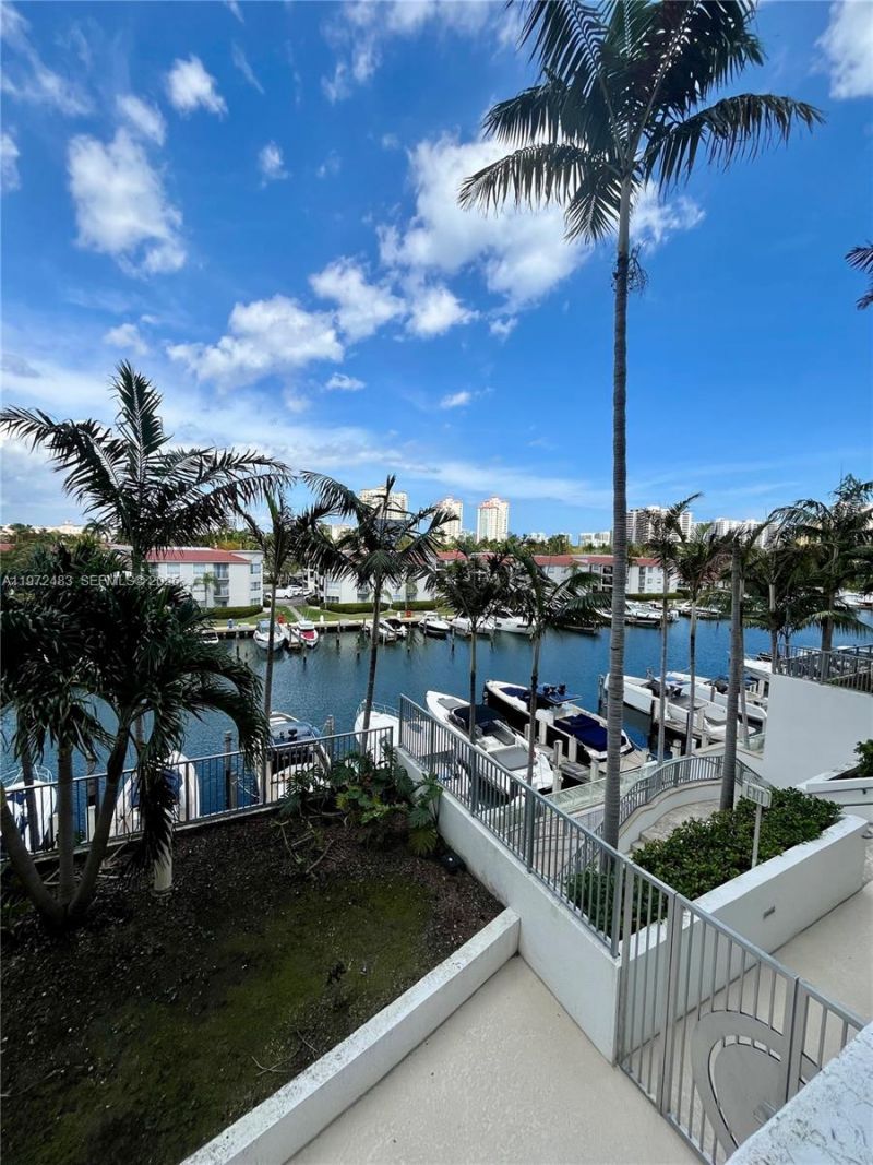 3029 NE 188th St, Unit 411, Aventura, FL 33180 Photo