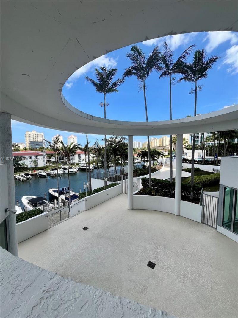 3029 NE 188th St, Unit 411, Aventura, FL 33180 Photo