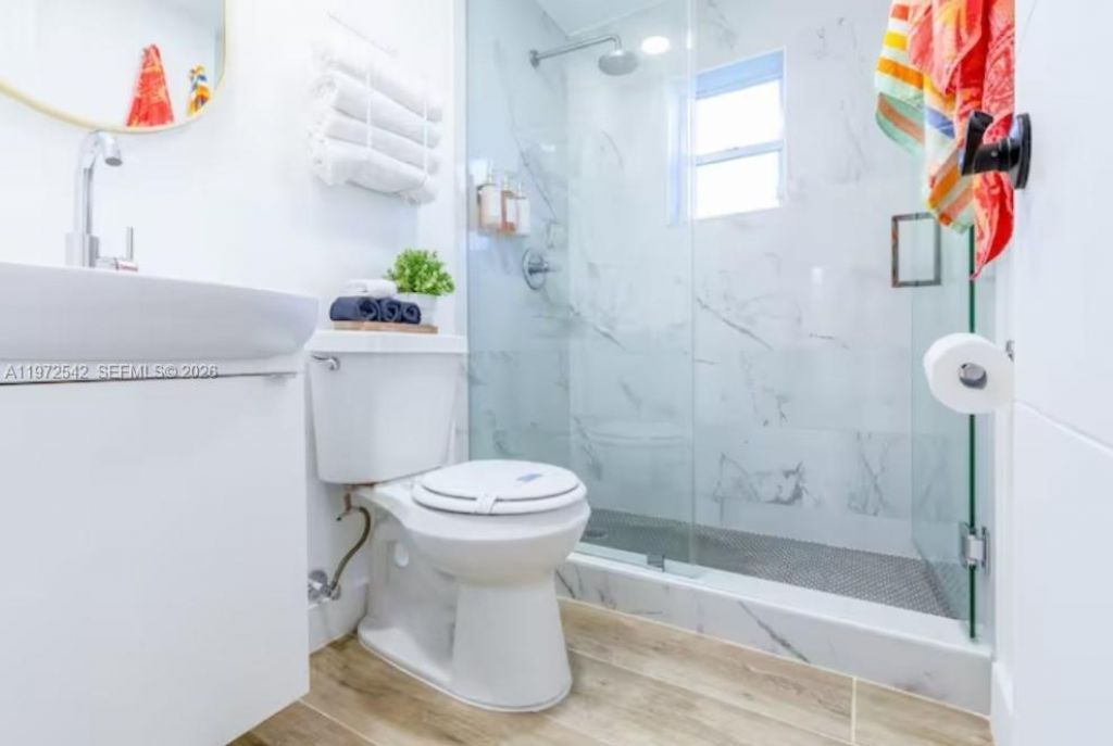 1836 NW 16th Ter , Miami, FL 33125 Photo