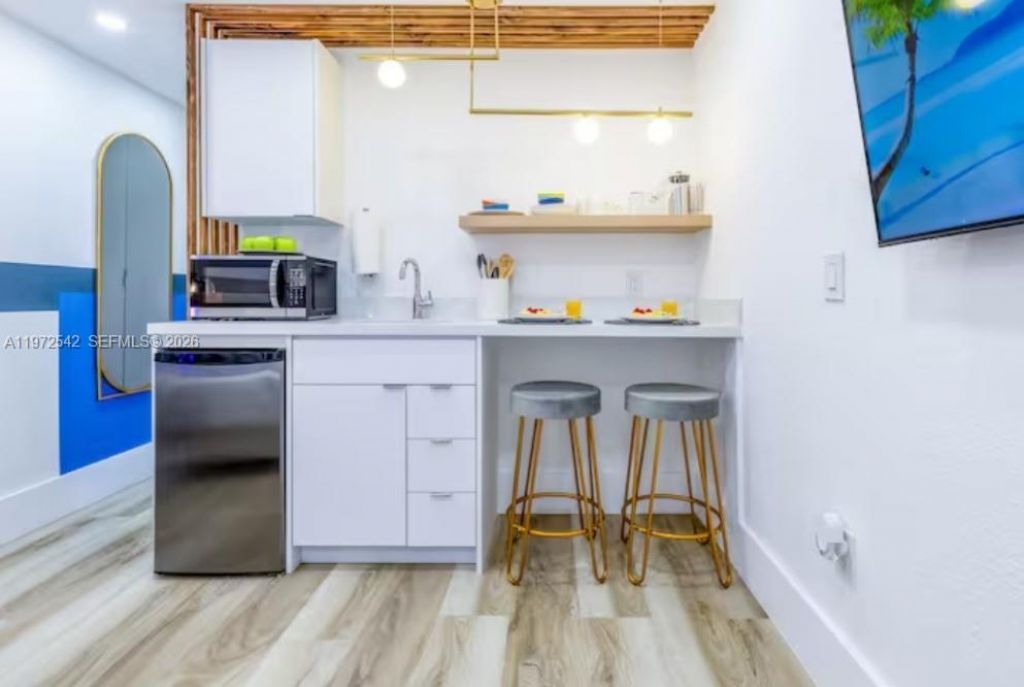 1836 NW 16th Ter , Miami, FL 33125 Photo