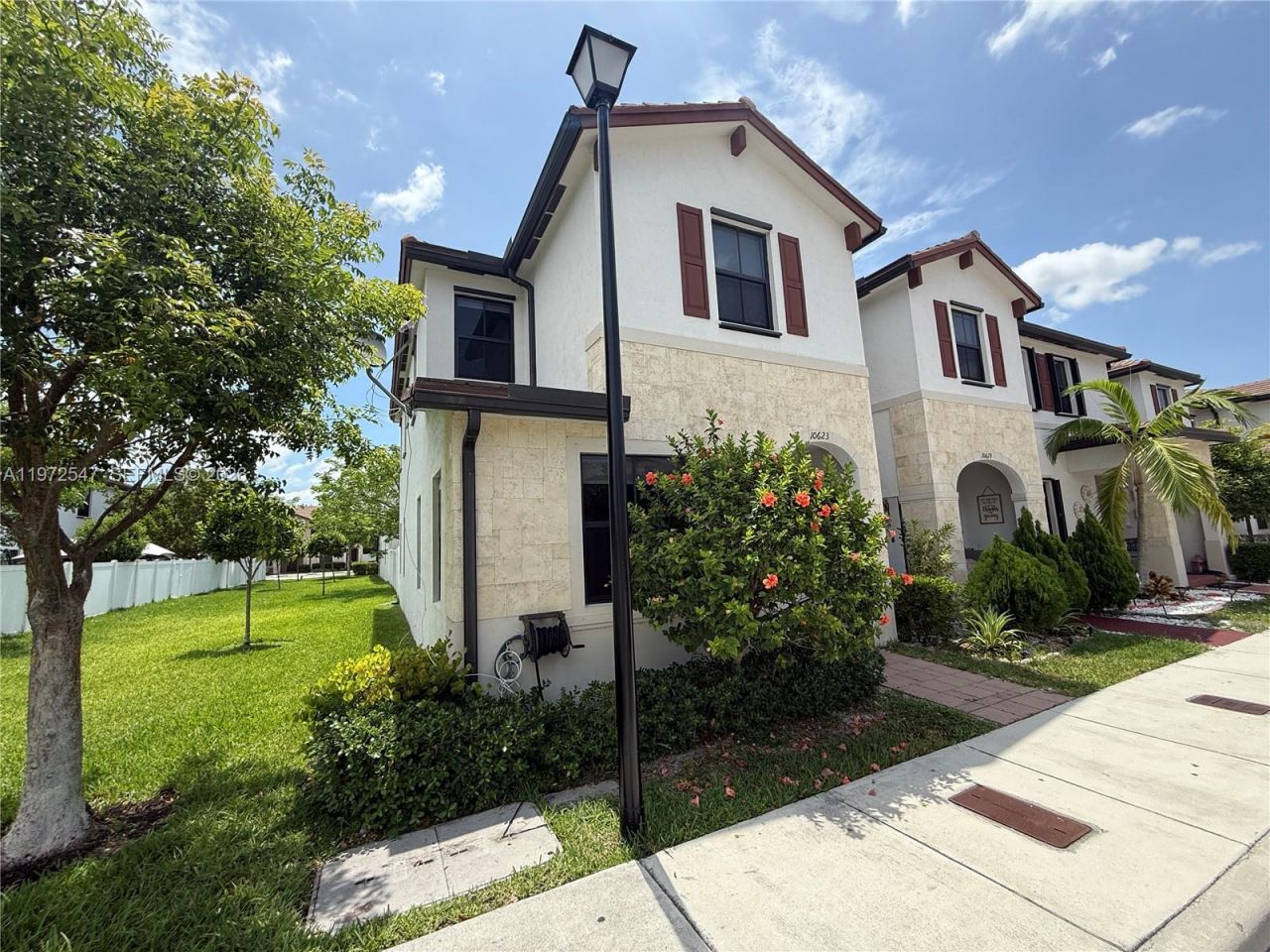 10623 W 33rd Ct , Unit 10623, Hialeah, FL 33018 Photo