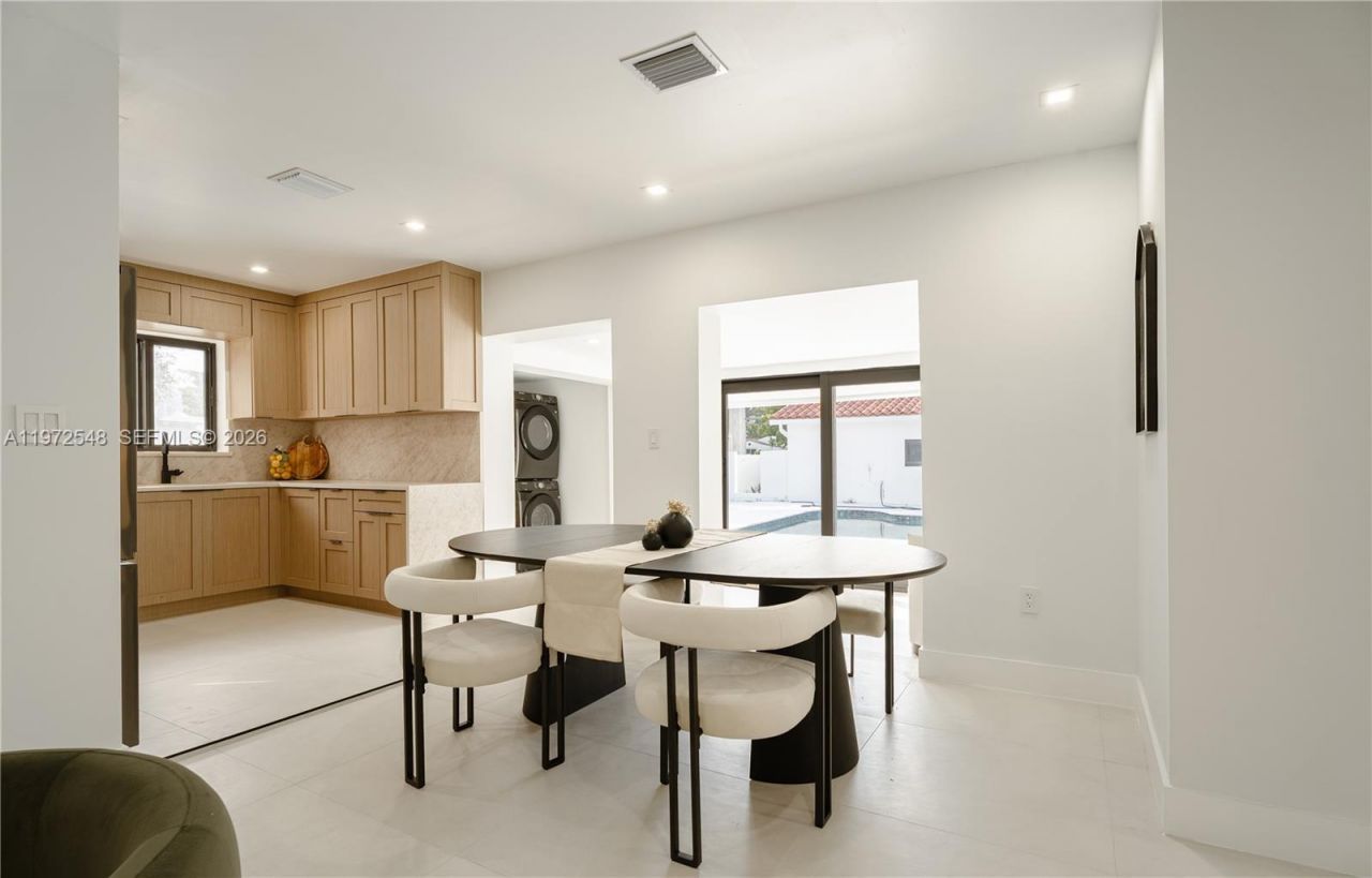 1221 Biarritz Dr, Miami Beach, FL 33141 Photo