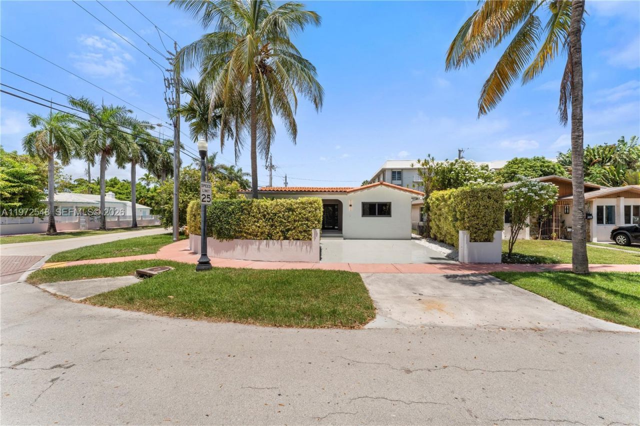 1221 Biarritz Dr, Miami Beach, FL 33141 Photo