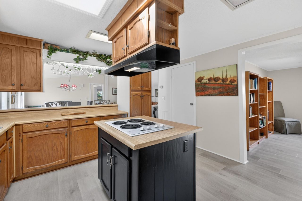 3335 Charleston Trail  Photo 12