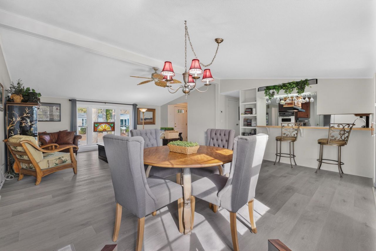 3335 Charleston Trail  Photo 7