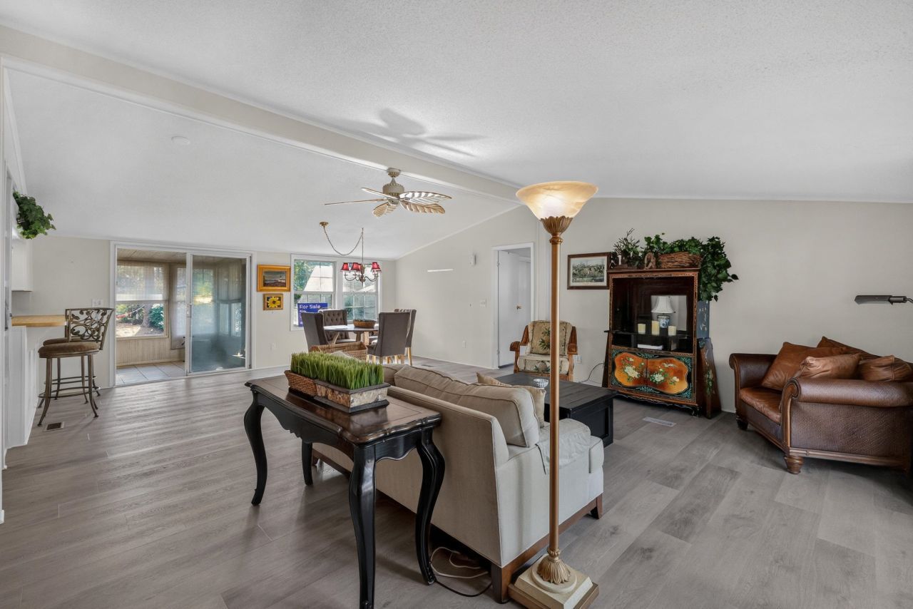 3335 Charleston Trail  Photo 9