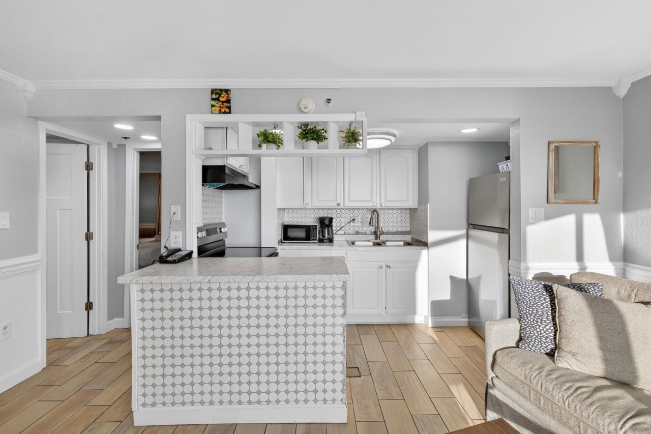 6804 N Ocean Blvd.  Photo 24