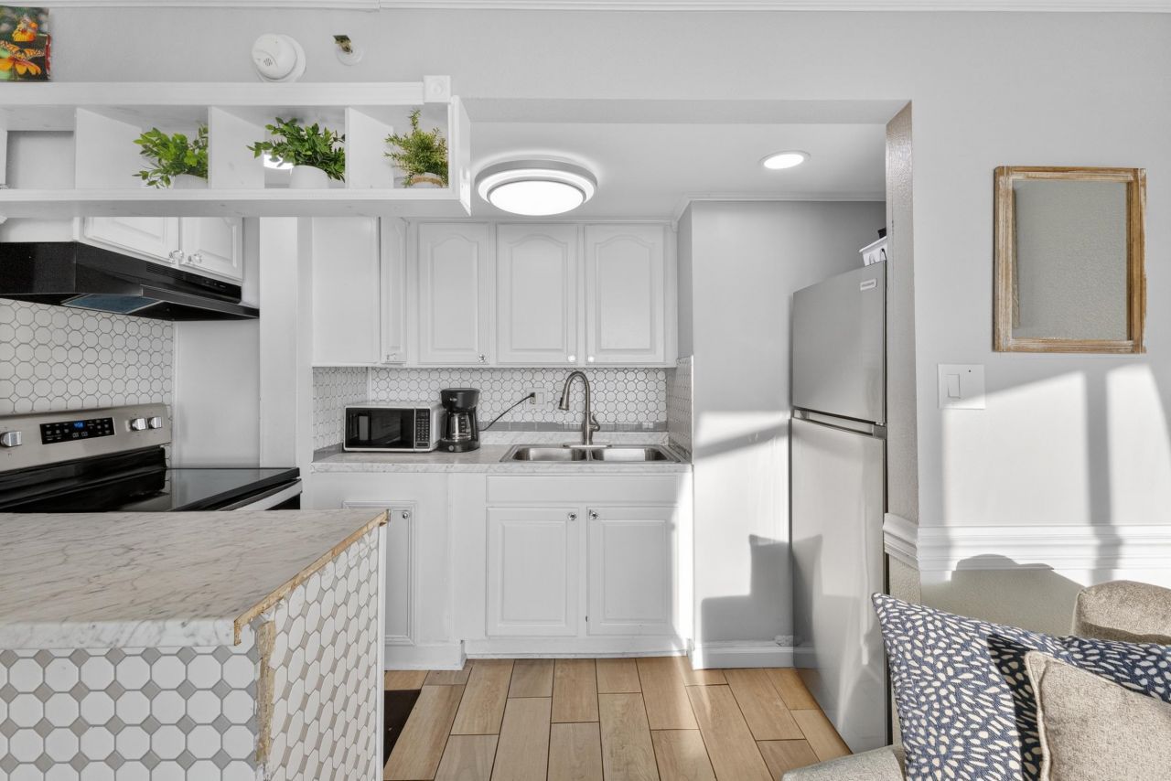 6804 N Ocean Blvd.  Photo 9