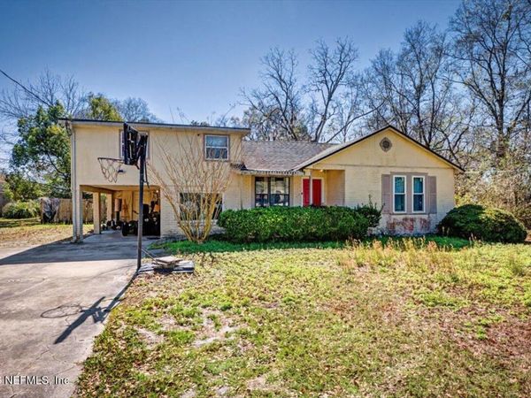 8610 LENOX Avenue, Jacksonville, FL 32221