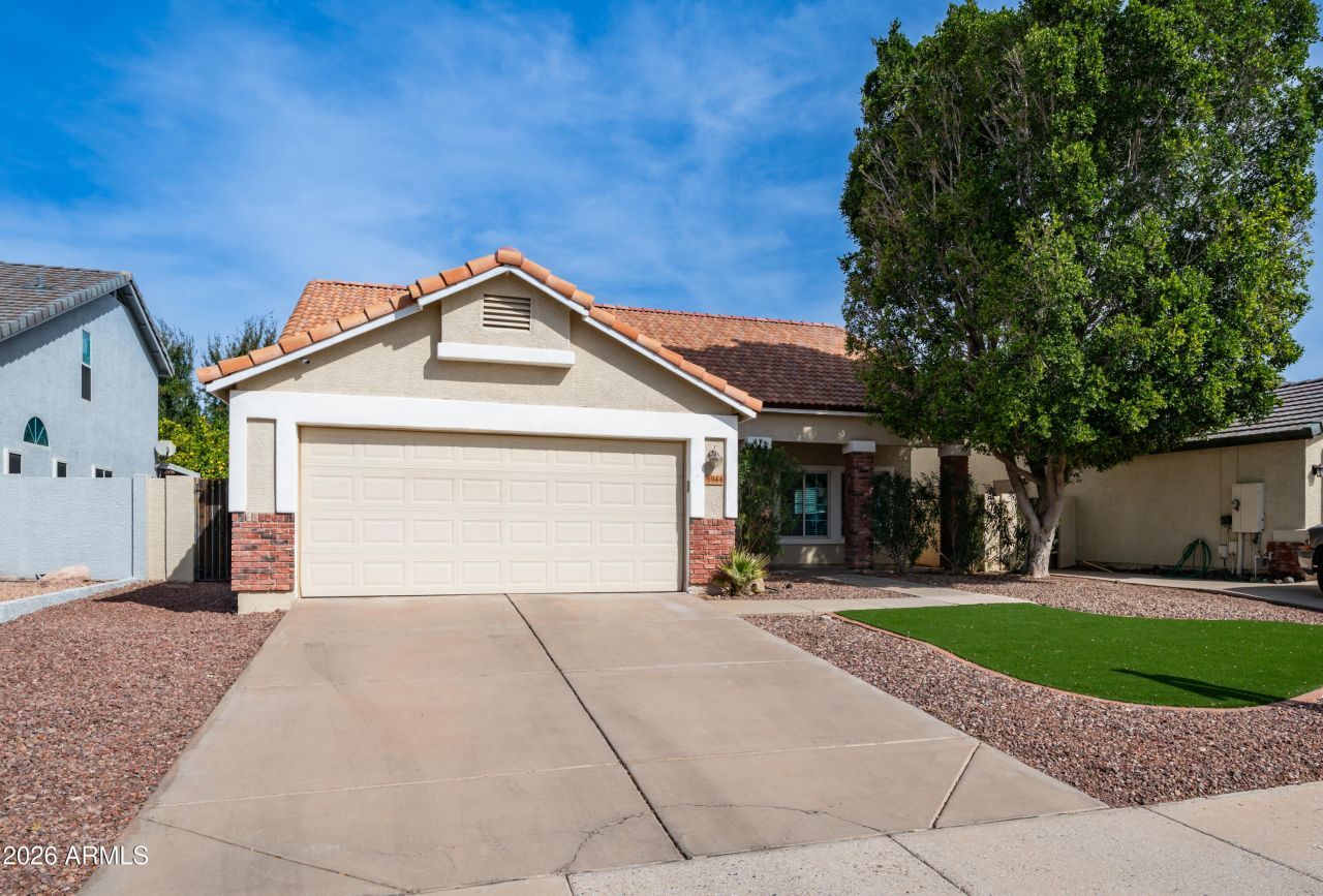 8944 W Fullam Street, Peoria, AZ 85382 Main Photo