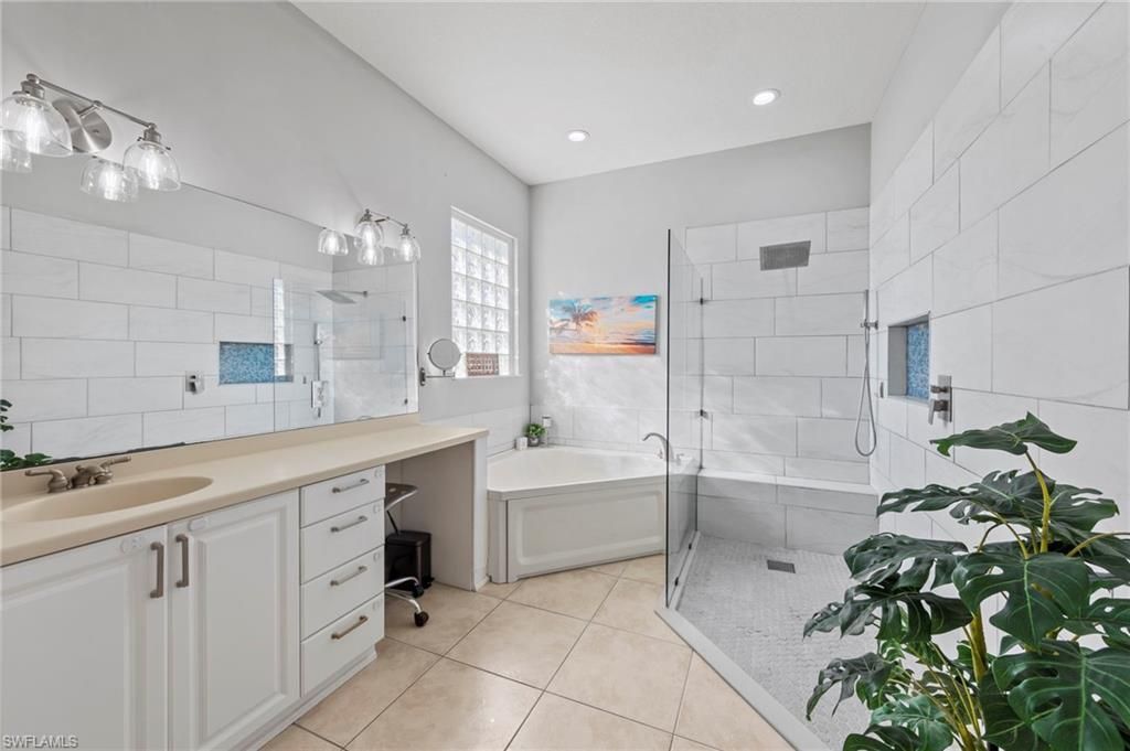 9701 Springlake Cir, Estero, FL 33928 Photo