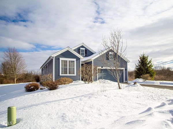 9 New Heron Drive, Mechanicville, NY 12118