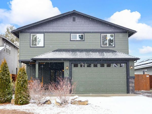 1360 SW 27th Street, Redmond, OR 97756