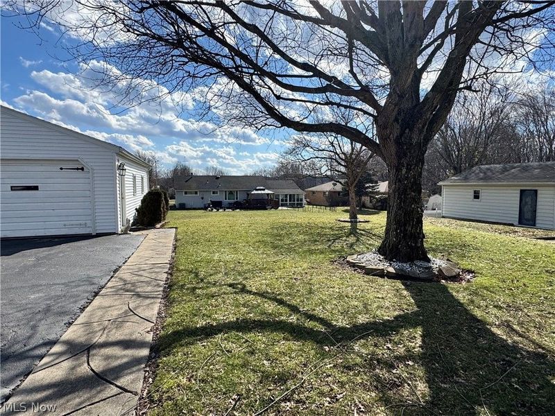 780 Pinetree Circle, East Palestine, OH 44413 Photo 5