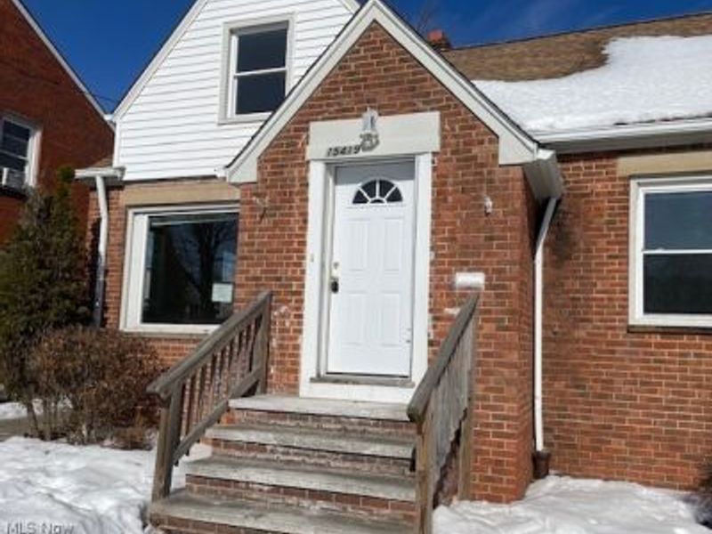 15419 Invermere Avenue, Cleveland, OH 44128 Photo 2