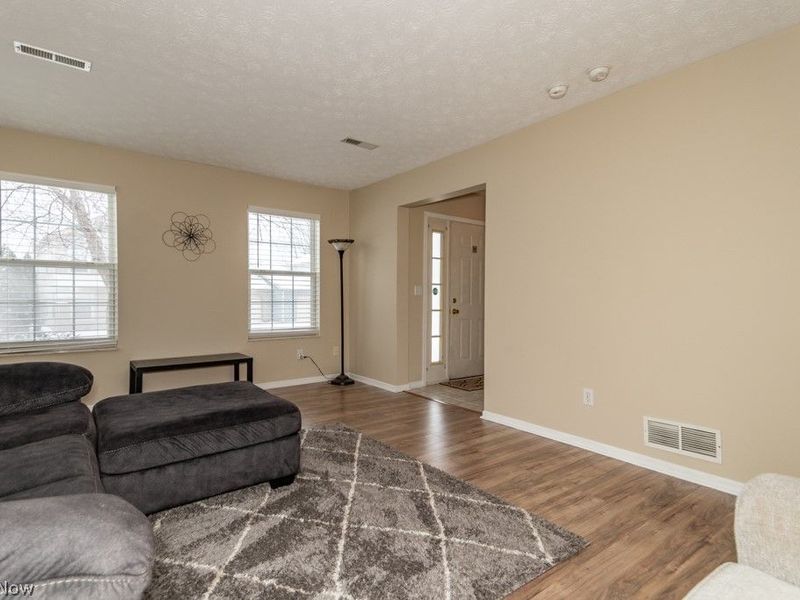 8697 Kingfisher Lane, Macedonia, OH 44056 Photo 18