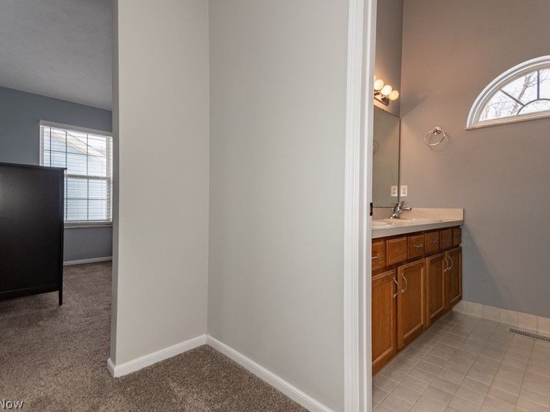 8697 Kingfisher Lane, Macedonia, OH 44056 Photo 24