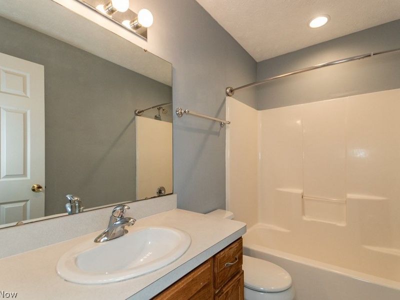 8697 Kingfisher Lane, Macedonia, OH 44056 Photo 28