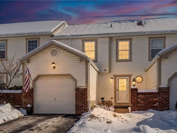 1465 Yorktown Dr, Lawrence, PA 15055