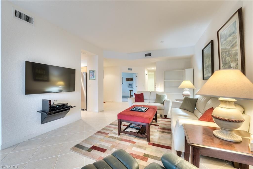 16580 Crownsbury Way, Unit 102, Fort Myers, FL 33908 Photo