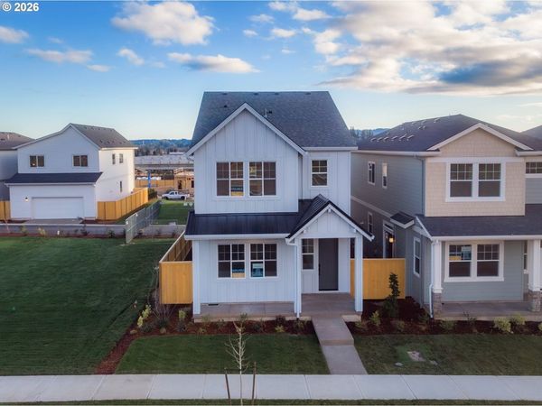 16850 SW Cairn LN, King City, OR 97140