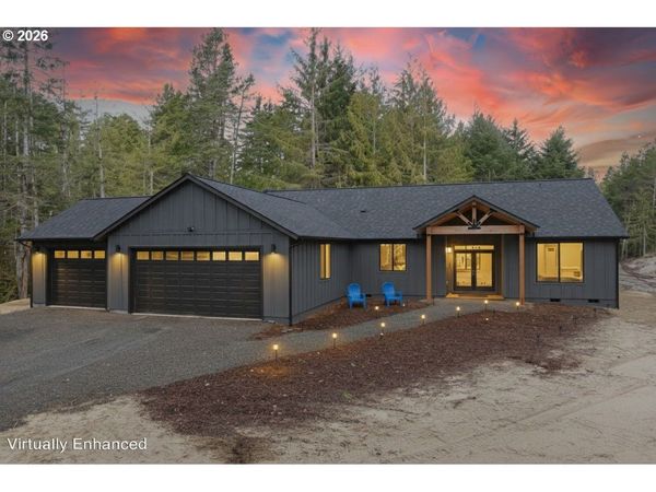 88390 BELLEVUE DR, Florence, OR 97439
